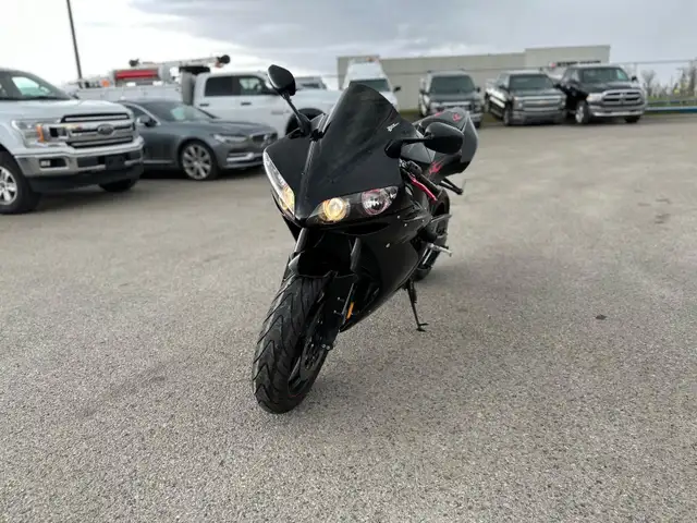 2006 Yamaha YZFR1 in Sport Bikes in Calgary - Image 3