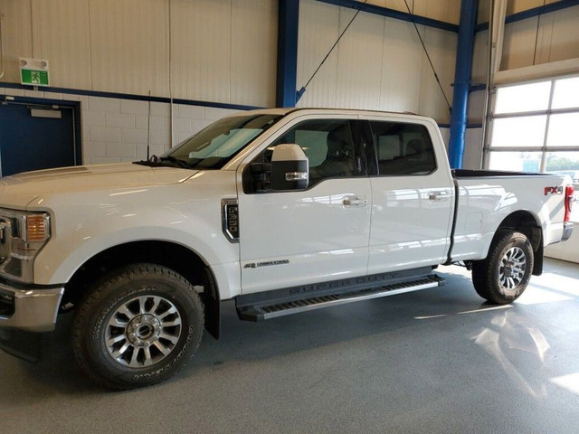  2022 Ford F-350 LARIAT W/FX4 OFF ROAD PACKAGE in Cars & Trucks in Moose Jaw - Image 3