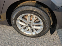 ** WINTER TIRES INCLUDED ** SOLD WITH SAFETY INCLUDED *** 4 CYL ** LOW KM ** BLUETOOTH ** HEATED SEA... (image 7)