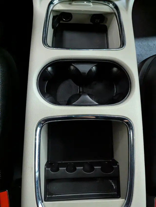2018 Dodge Grand Caravan CVP/SXT No Accidents | Leather | Rea... in Cars & Trucks in Calgary - Image 28