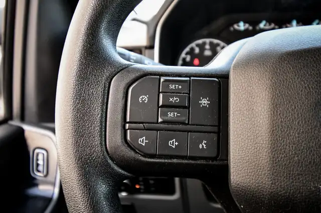 2023 Ford F-150 XLT • NAV • PARK ASSIST • POWER SEAT • BEDLINER in Cars & Trucks in Ottawa - Image 18
