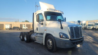 2019 Freightliner X12564ST