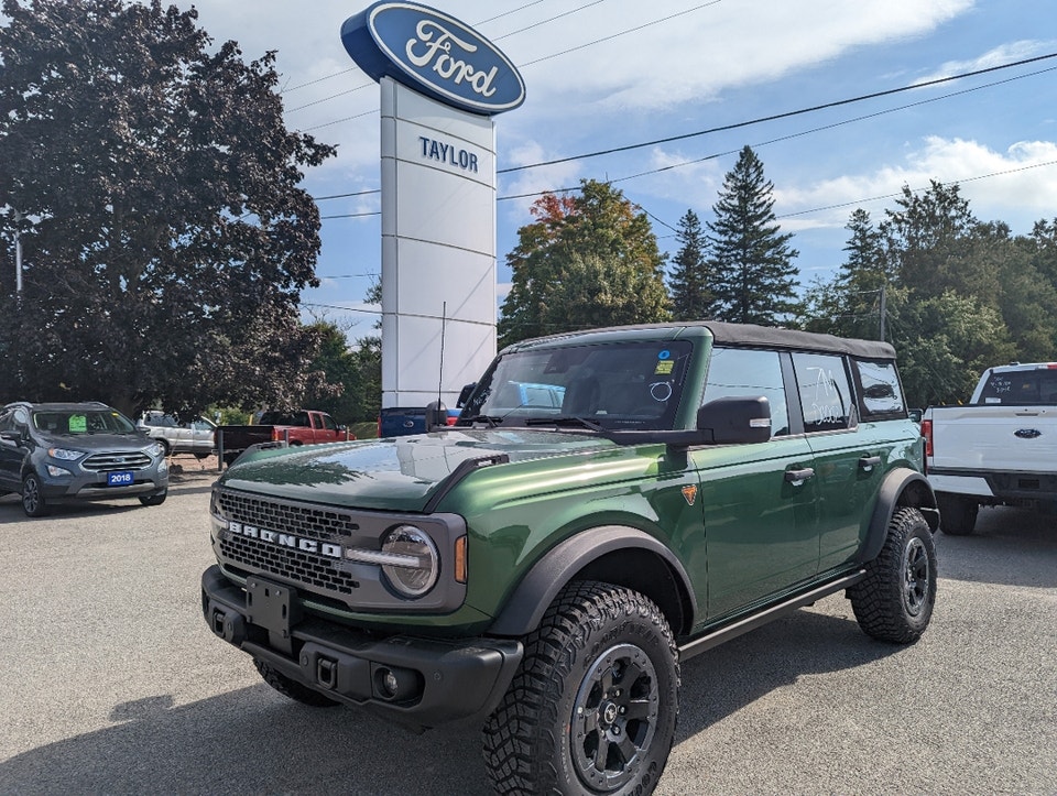  2022 Ford Bronco Badlands *333A Badlands, 33" Wheels, Nav, Auto*