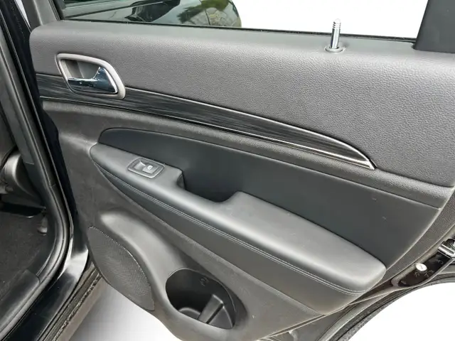2021 Jeep Grand Cherokee 4X4 Limited in Cars & Trucks in Ottawa - Image 14