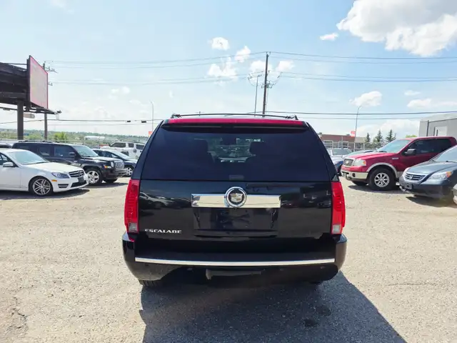 2007 Cadillac Escalade 7 Passenger Sunroof Power Heated Leather  in Cars & Trucks in Calgary - Image 6