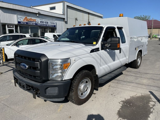 2012 Ford F-350 XL in Cars & Trucks in Laval / North Shore