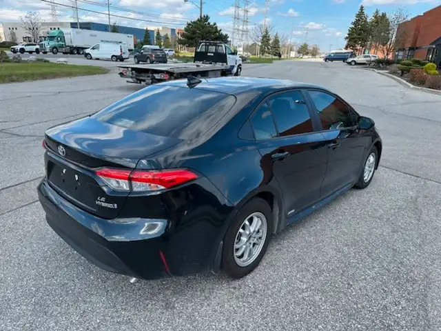 2023 Toyota Corolla Hybrid LE AWD Winter tire pkg Inc Certified  in Cars & Trucks in Mississauga / Peel Region - Image 6