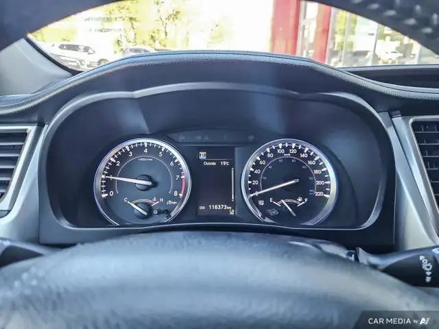 2017 Toyota Highlander XLE in Cars & Trucks in Ottawa - Image 19