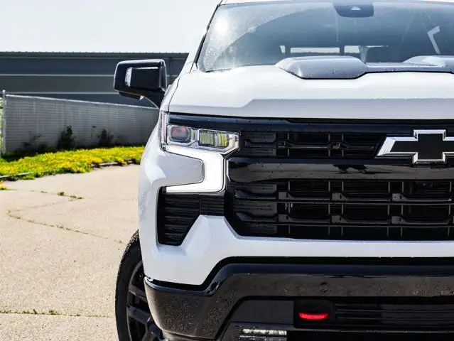 2025 Chevrolet Silverado 1500 LT Trail Boss in Cars & Trucks in Strathcona County - Image 6