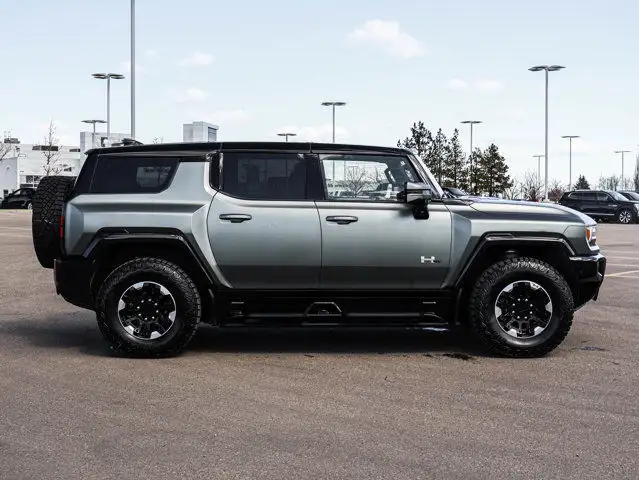 2024 GMC HUMMER EV SUV 3X Edition 1 4X4 in Cars & Trucks in Strathcona County - Image 11