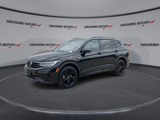2024 Volkswagen Tiguan Comfortline R-Line Black Edition in Cars & Trucks in Hamilton - Image 4