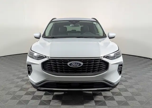 2025 Ford Escape Platinum in Cars & Trucks in Calgary - Image 4