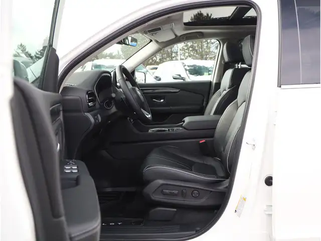2025 Honda Pilot Touring - Navigation / Backup Camera / Sunroof in Cars & Trucks in Penticton - Image 12
