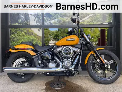 Base MSRP: $20,949 Standard Options Included: ABS Security System Cast Wheels Chrome Trim RDRS Barne...