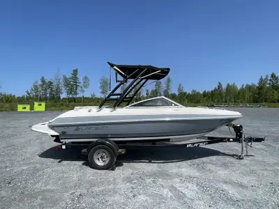 IJL95756E414 Superbe embarcation pour profiter de l'été et s'initier aux sports nautiques. Avec son...