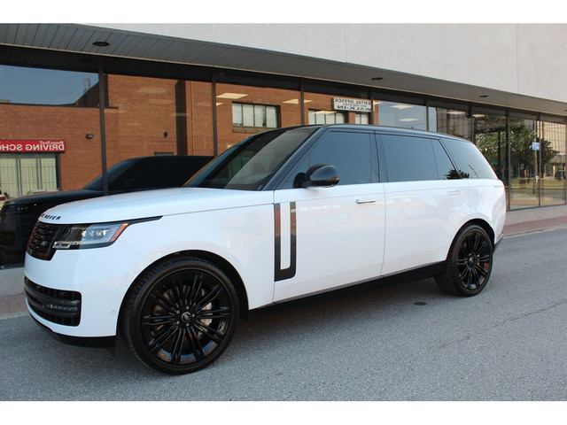 2024 Land Rover Range Rover 7 PASSENGERS - LONG WHEEL BASE - P53 in Cars & Trucks in City of Toronto