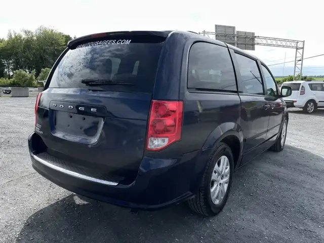 2015 Dodge Grand Caravan Ensemble Valeur Plus in Cars & Trucks in Sherbrooke - Image 8