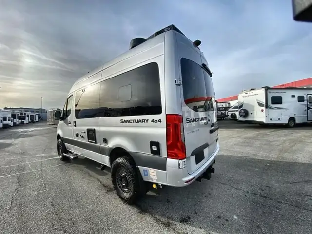 2023 Thor Motor Coach Sanctuary 19P in RVs & Motorhomes in Abbotsford - Image 8