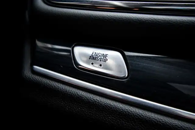 2021 Buick Enclave Premium - Cooled Seats - Leather Seats in Cars & Trucks in Ottawa - Image 27