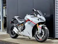  2024 Ducati Supersport 950 S White Stripe