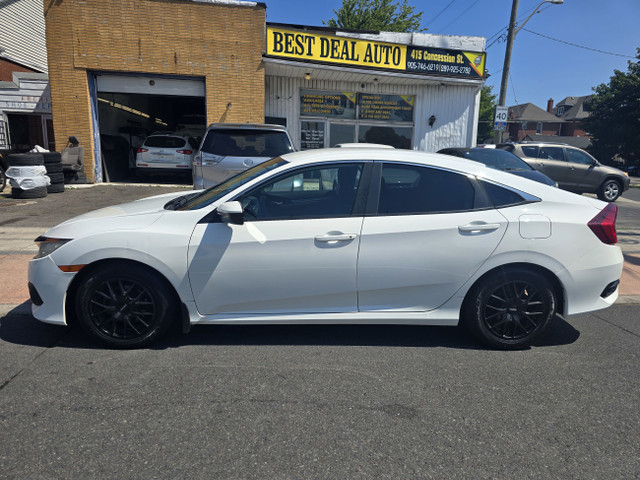 2017 Honda Civic Sedan in Cars & Trucks in Hamilton - Image 4