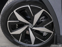 Come see this versatile 2025 VOLKSWAGEN ID4 PROS. . * Visit Us Today * Treat yourself- stop by Chill... (image 8)