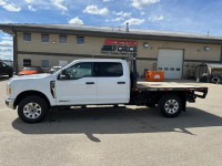 The F-350 SRW XLT offers a 6.7L Power Stroke V8 Turbo Diesel engine, delivering substantial torque a... (image 7)