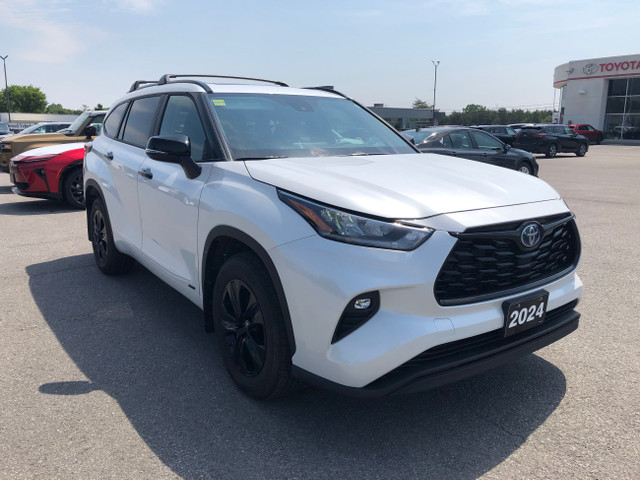 2024 Toyota Highlander hybrid XLE LOW KMS in Cars & Trucks in Belleville - Image 3