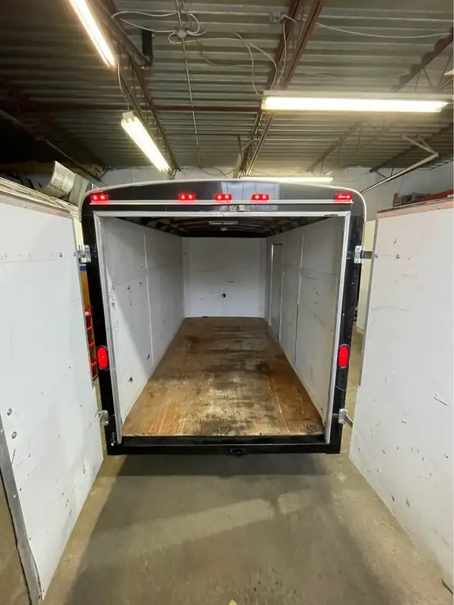 2010 Team Trailers 6x12 Enclosed Trailer with Barn Doors in Cargo & Utility Trailers in Guelph - Image 4