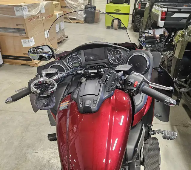 2018 Yamaha Star Venture TC in Street, Cruisers & Choppers in Regina - Image 6