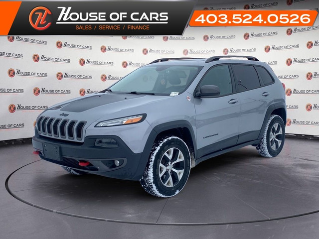  2016 Jeep Cherokee 4WD 4dr Trailhawk dans Autos et camions  à Lethbridge