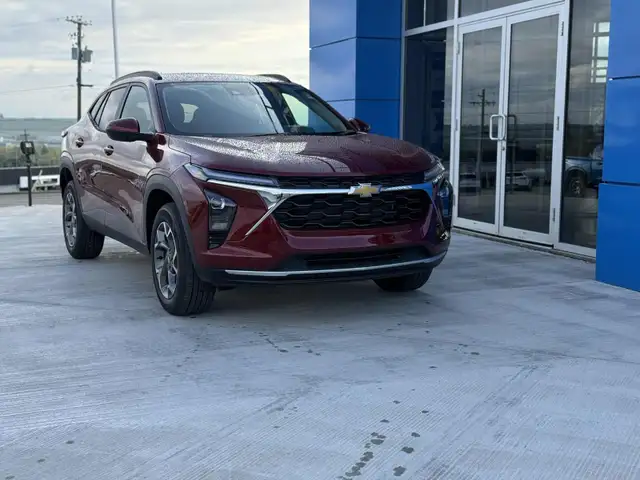 2025 Chevrolet Trax LT in Cars & Trucks in Edmundston - Image 3