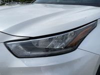 This, is a White 2022 Toyota Highlander with XLE AWD Package, Featuring:~ One Previous Owner Only~ C... (image 6)