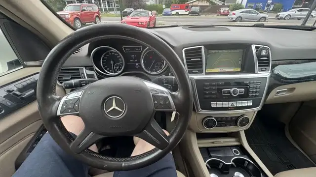2012 Mercedes-Benz M-Class ML 350 BlueTEC in Cars & Trucks in Laval / North Shore - Image 19