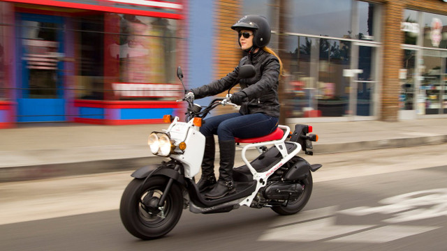 2022 Honda Ruckus in Scooters & Pocket Bikes in Barrie - Image 3