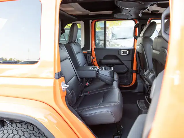2025 Jeep Wrangler Sahara in Cars & Trucks in Calgary - Image 16