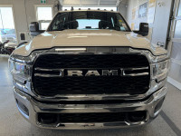 Discover Martin Chrysler, a family-owned gem since 44! With unbeatable service & deals, we're your g... (image 5)