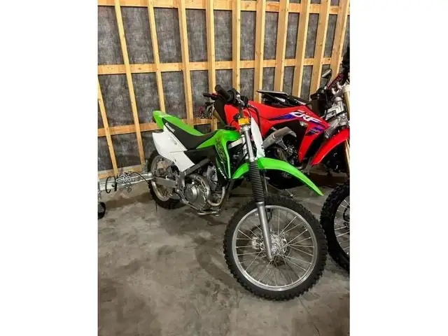 2020 Kawasaki KLX 140L in Dirt Bikes & Motocross in Winnipeg - Image 2