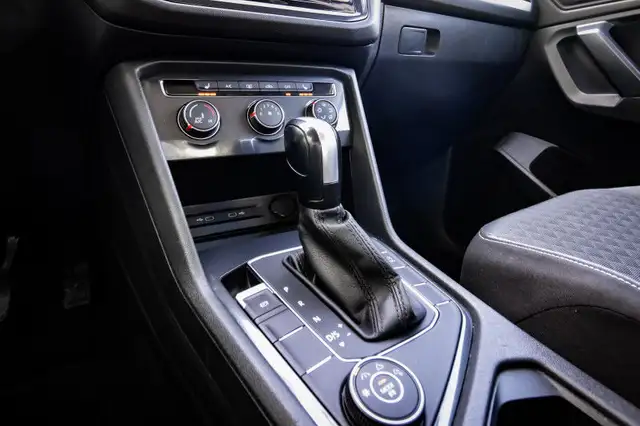 2021 Volkswagen Tiguan Trendline 4MOTION • HEATED SEATS • CP/AA dans Autos et camions dans Ottawa - Image 26