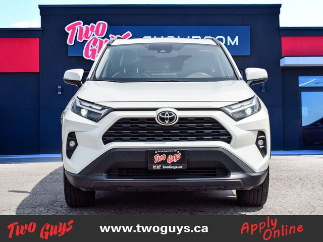 2022 Toyota RAV4 XLE Premium AWD Leather Sunroof Back Up Camera in Cars & Trucks in St. Catharines - Image 2