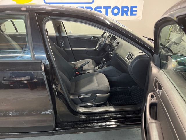  2014 Volkswagen Jetta Keyless Entry * Phone Connection * Side M in Cars & Trucks in Cambridge - Image 4