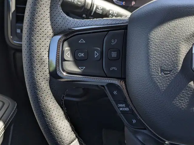 2026 Ram 1500 Sport - 3.92 Rear Axle Ratio - Anti Spin in Cars & Trucks in Calgary - Image 19