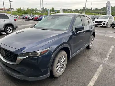 Le Mazda CX-5 GS AWD 2023 est propulsé par un moteur atmosphérique Skyactiv-G de 2,5 L développant 1...