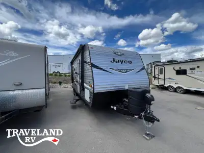 Get your reusable and affordable vacation in your Traveland RV. Our RV’s have all the comforts of ho...