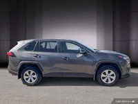 *2022 Toyota RAV4 LE * Previous Daily Rental Reliable, fuel-efficient, and packed with safety featur... (image 5)