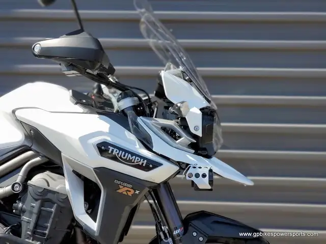 2017 Triumph Tiger Explorer XRX Crystal White in Street, Cruisers & Choppers in Oshawa / Durham Region - Image 14