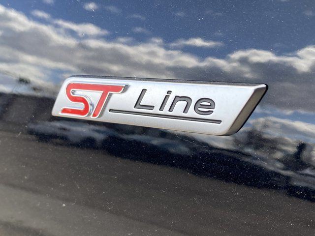 2024 Ford Escape ST-Line | Dual A/C | Backup Cam | Heated Seats in Cars & Trucks in Edmonton - Image 4