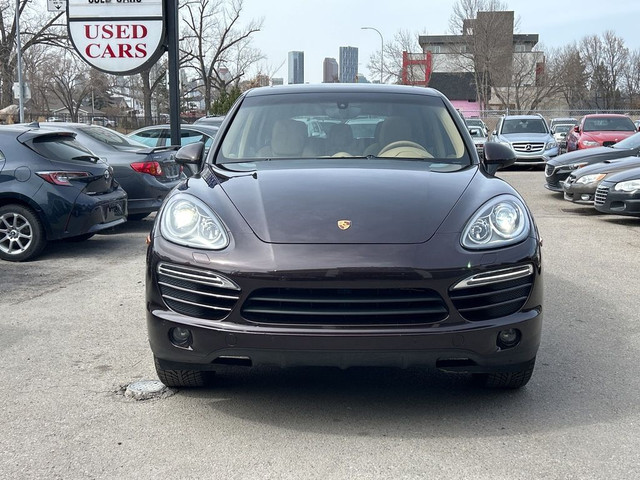 2014 Porsche Cayenne dans Autos et camions  à Calgary - Image 2