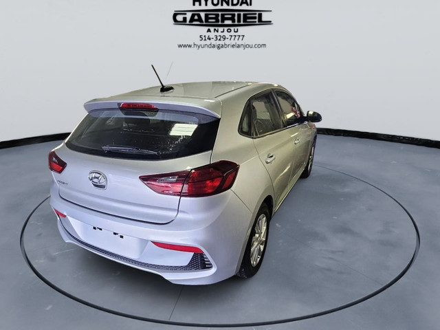 2019 Hyundai Accent PREFRRED / SE 5-Door in Cars & Trucks in City of Montréal - Image 4