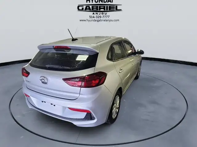 2019 Hyundai Accent PREFRRED / SE 5-Door dans Autos et camions dans Ville de Montréal - Image 5